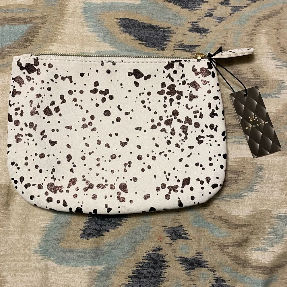 🖤 Mollie Jacob - Abstract Monochrome Pouch 🤍